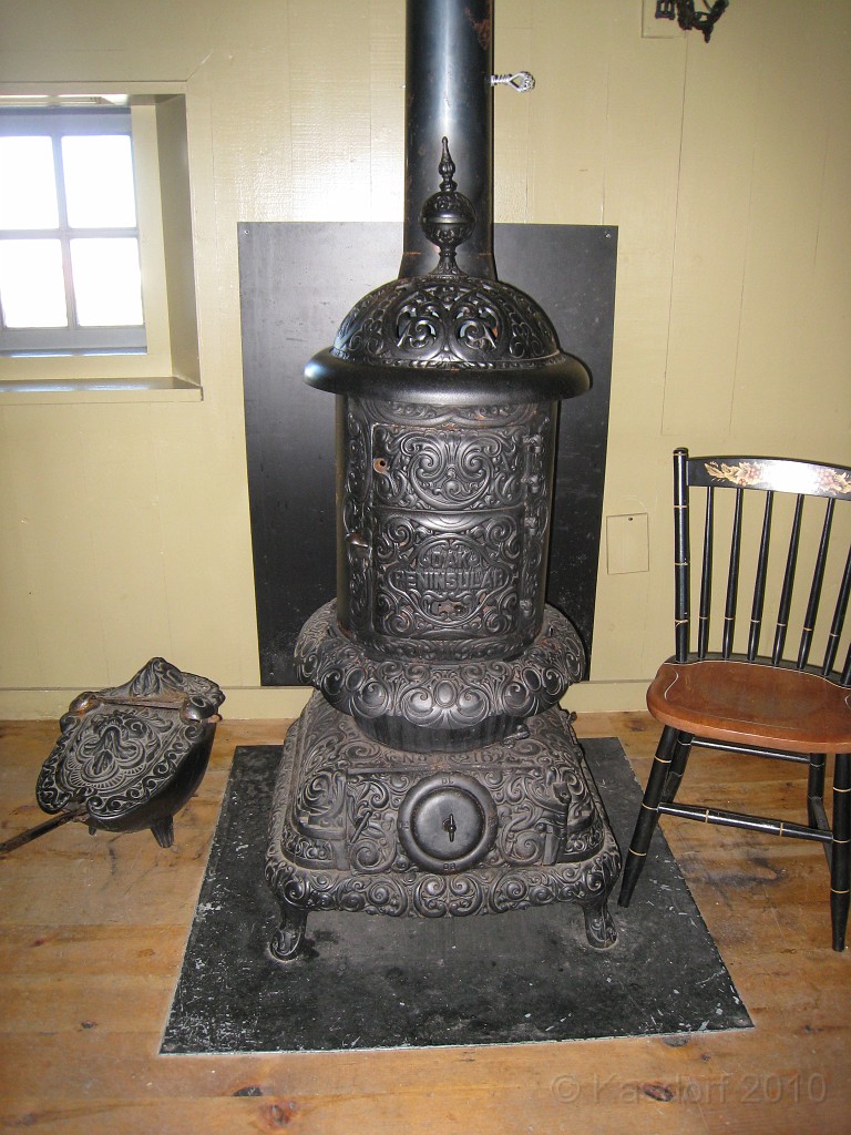 Mt Washington NH 2010 0420.jpg - Mt Washington NH. On May 23 2010 drove the road to the summit. Looked at the views, took some pictures, and drove back down.